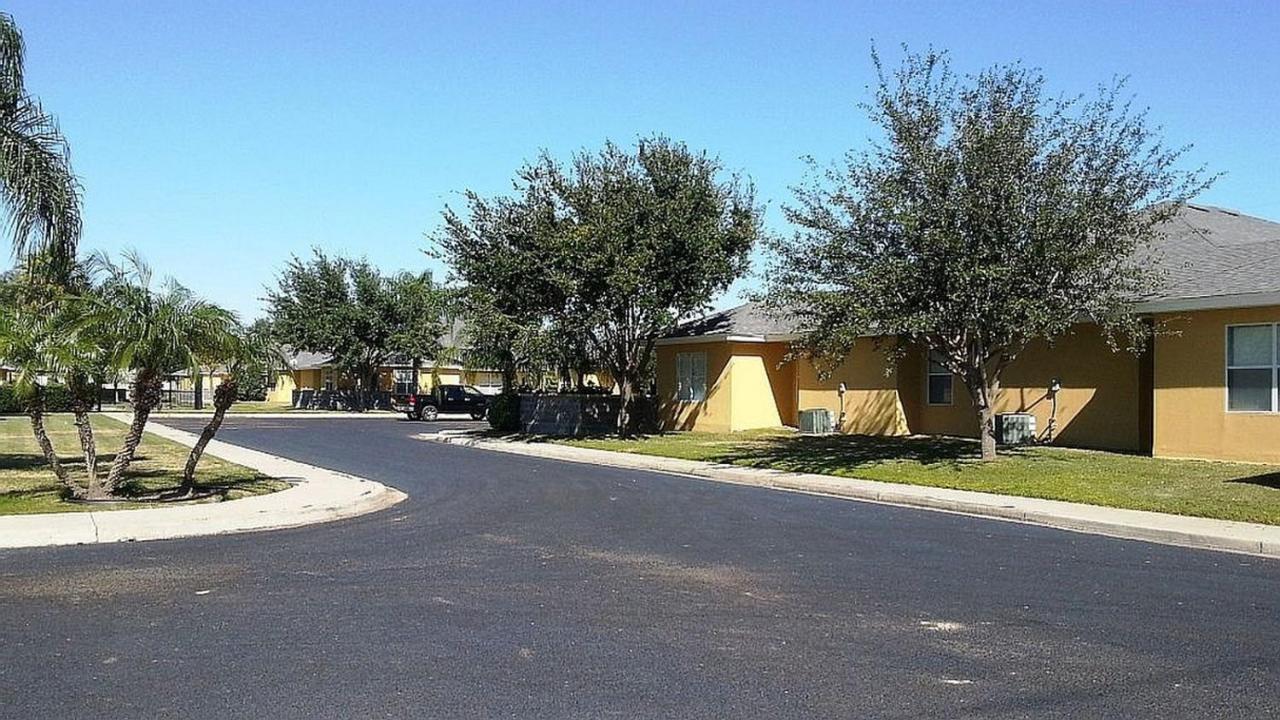 Beautifully Furnished 3Bd 2Br Pool Gated Condo In Mcallen, Tx Pharr Exterior photo